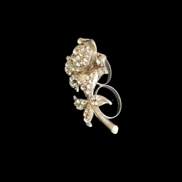 Pure Cubic Flower Ring - Picture 2 of 3
